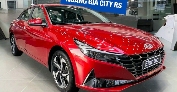 Hyundai Elantra giảm giá tới 125 triệu tại đại lý: Bản cao cấp còn hơn 600 triệu, đấu Civic với giá chỉ ngang City