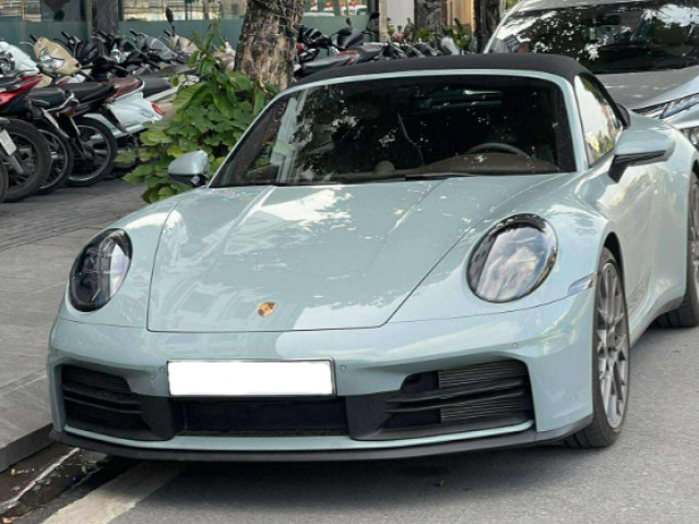 Đại gia Hà Nội chi hơn 10 tỷ đồng tậu Porsche 911 2025 mui trần