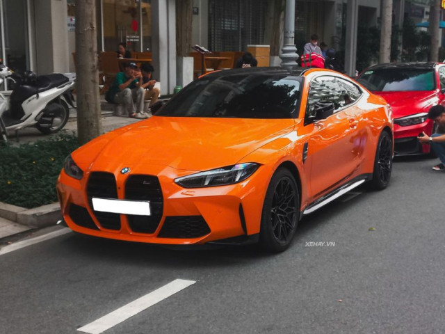 Cận cảnh BMW M4 Competition chính hãng đầu tiên ra biển tại Việt Nam
