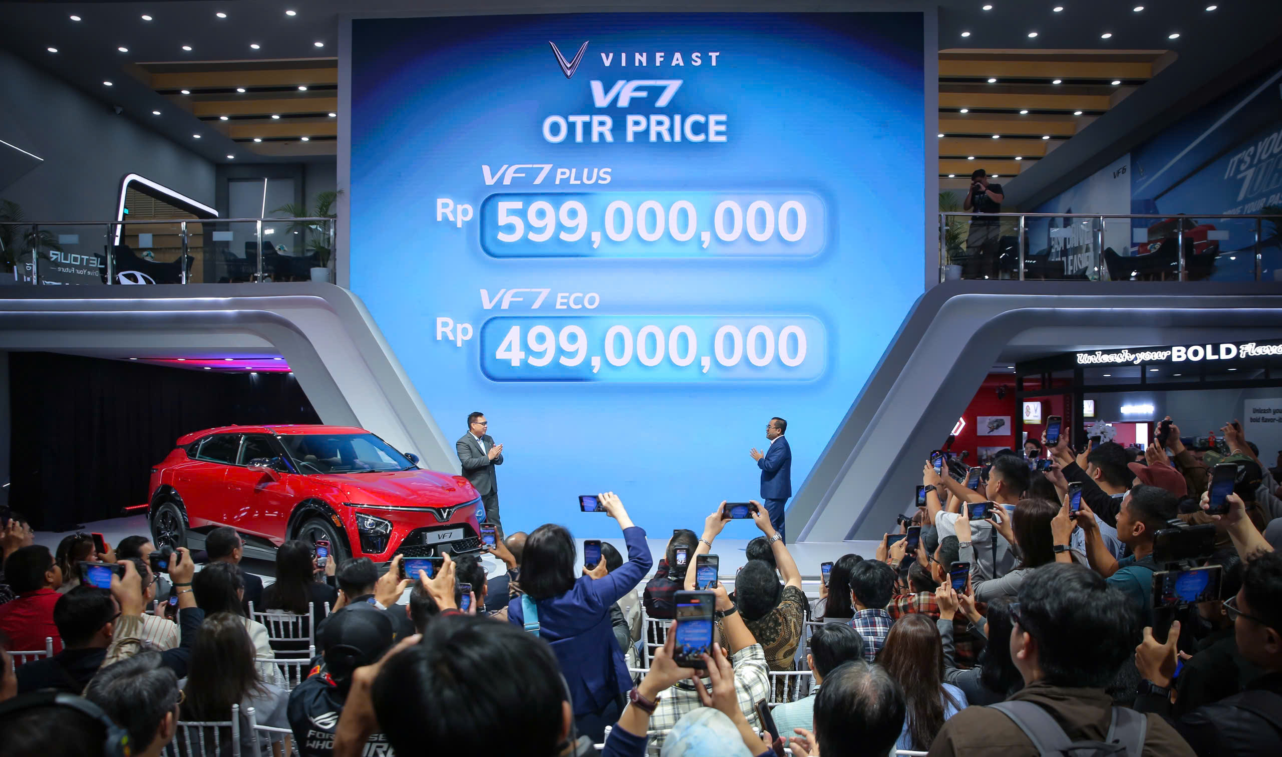 VinFast chính thức mở bán mẫu VF 7 tại Indonesia
