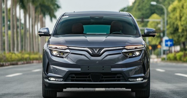 Giá xe điện VinFast VF 8 lăn bánh tháng 8/2025
