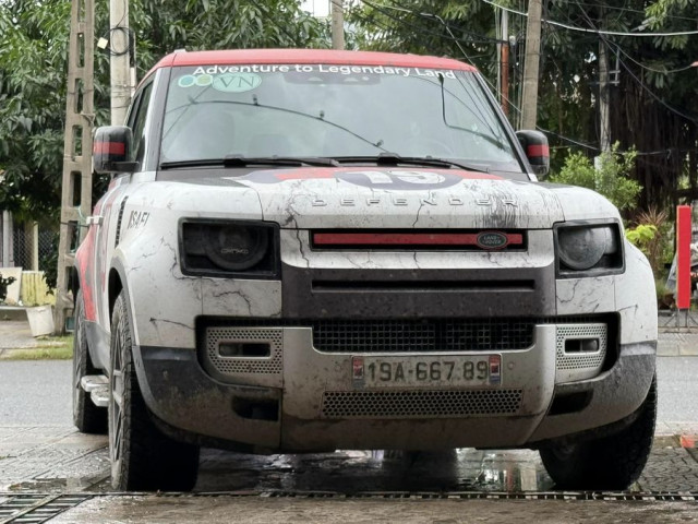 Land Rover Defender 75th Limited Edition “phượt” xuyên 3 quốc gia Lào, Thái Lan, Việt Nam