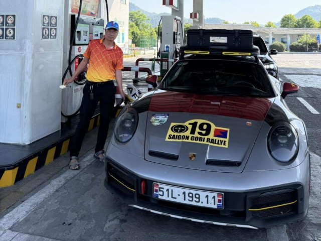 Porsche 911 Dakar sắp cán mốc 100.000 km: Siêu xe giới hạn, ODO không giới hạn