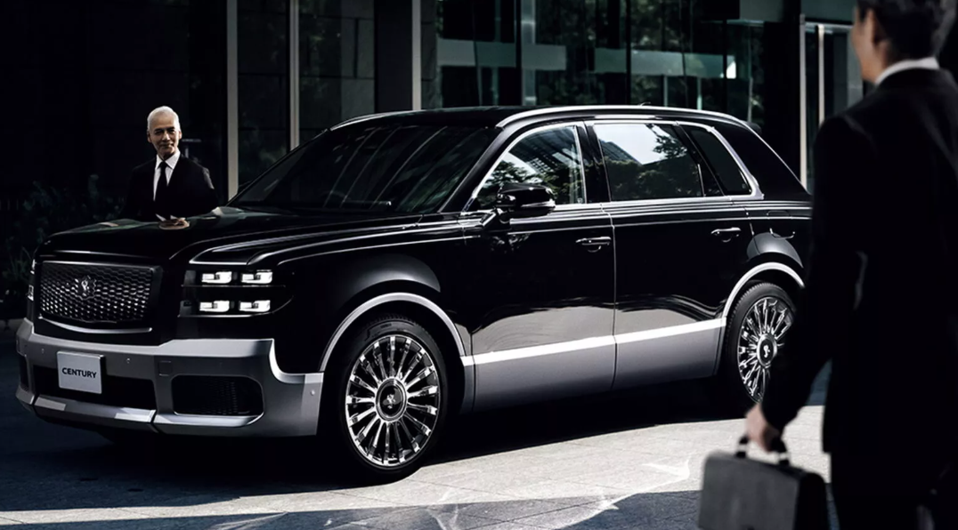 Toyota Century 2025 ra mắt: Nâng cấp trang bị, giá từ 183.300 USD