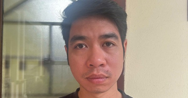 Tạm giữ hình sự một nhân viên tư vấn bán xe