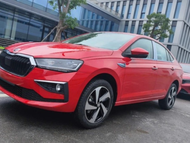 Skoda Slavia lộ diện trước ngày ra mắt, giá từ 450 triệu đồng