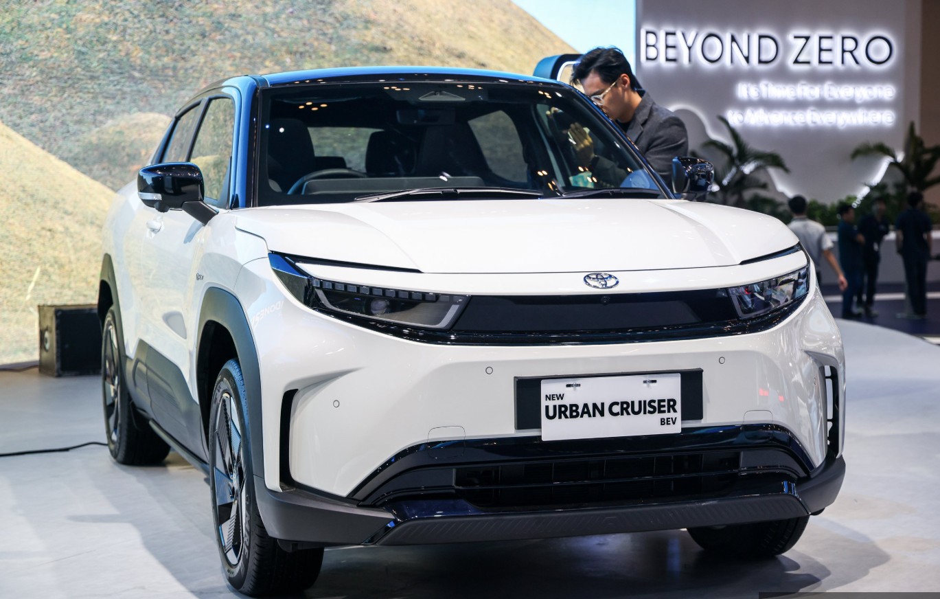 Cận cảnh Toyota Urban Cruiser EV – SUV điện nhỏ gọn, chạy 400 km, thiết kế mạnh mẽ