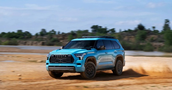 SUV lớn nhất của Toyota tăng giá: Quy đổi từ 1,675 tỷ đồng, thêm màu mới, hàng ghế 3 gập điện, động cơ V6 3.4L mạnh 437 mã lực