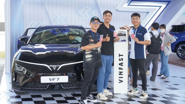 Người dùng Việt chốt nhanh VinFast VF7 vì thiết kế 