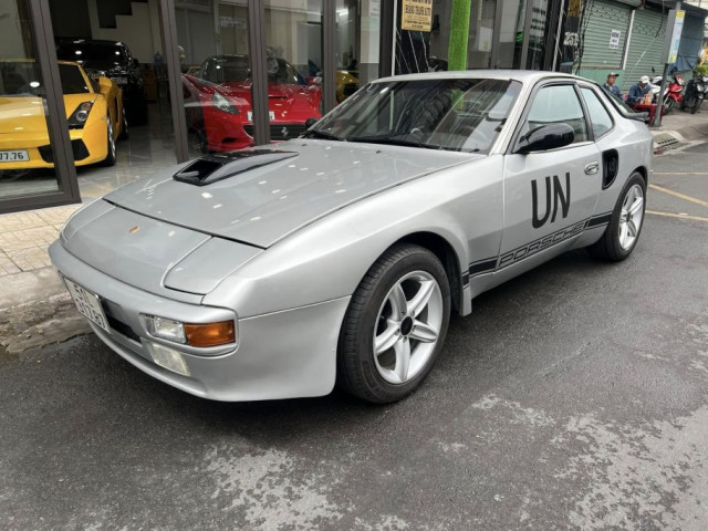 Gần 1 năm về chung nha, xế cổ Porsche 944 của 