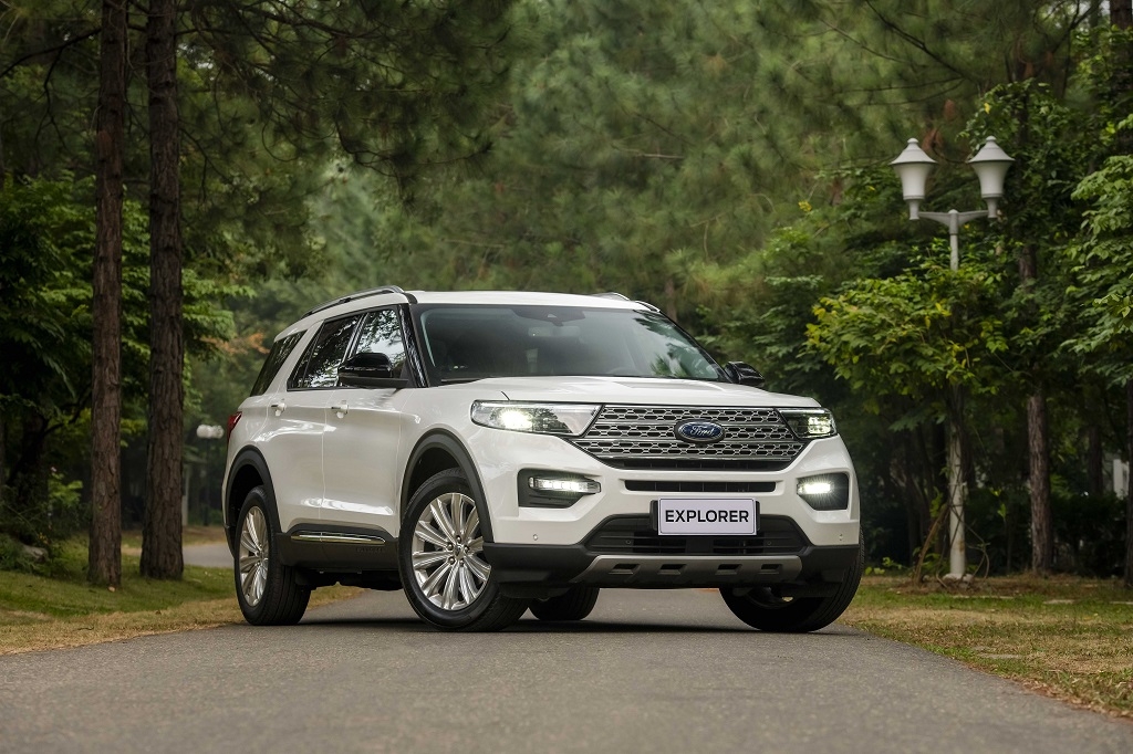 Ford Explorer tiếp tục bị triệu hồi do lỗi camera 360 độ