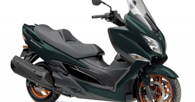 Ra mắt 2025 Suzuki Burgman 400 màu mới, đe nẹt Yamaha XMAX