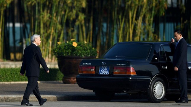 Vài thông tin về chiếc xe của Tổng Bí thư Nguyễn Phú Trọng - Toyota Crown 1998