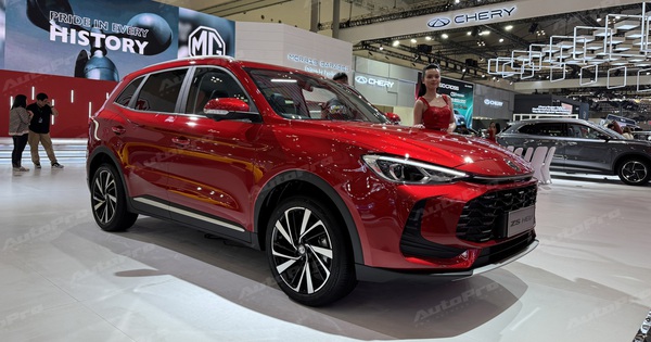Xem thực tế MG ZS đời mới có thể về Việt Nam: Lột xác từ trong ra ngoài, động cơ hybrid tiêu thụ từ 5,1 lít/100km