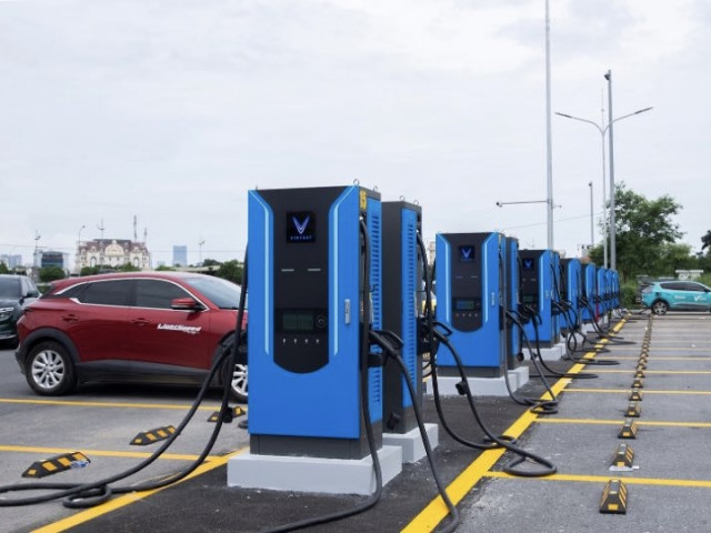 TPHCM đặt mục tiêu xây trung tâm tái chế pin xe điện