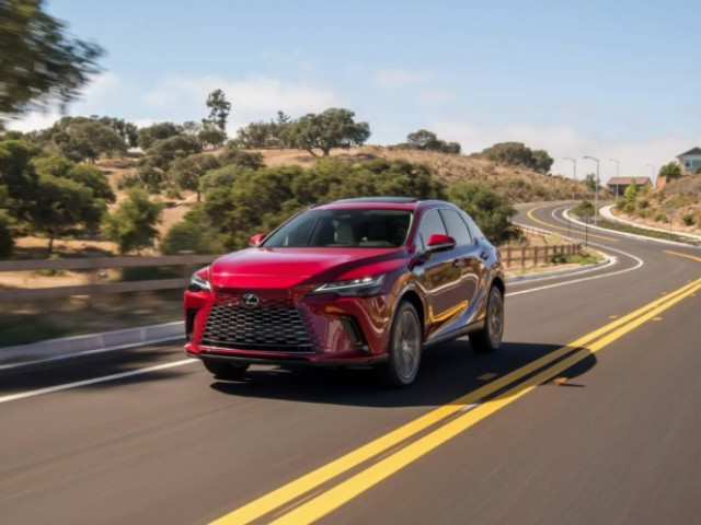Lexus RX 2026 ra mắt: Nâng cấp loạt tiện nghi, thêm bản PHEV giá “mềm”