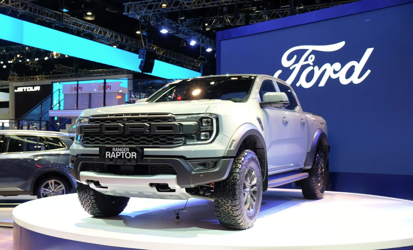 Ford Ranger Raptor động cơ V6 ra mắt tại Philippines, giá từ 46.900 USD