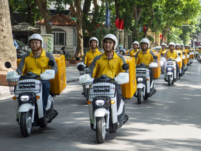Honda bàn giao thêm 205 xe máy điện Benly e: cho Bưu điện Hà Nội