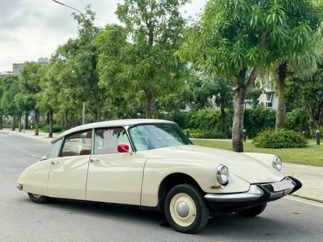 “Xế cổ” Citroen DS 19 siêu hiếm tại Việt Nam được rao bán với mức giá 1,7 tỷ đồng