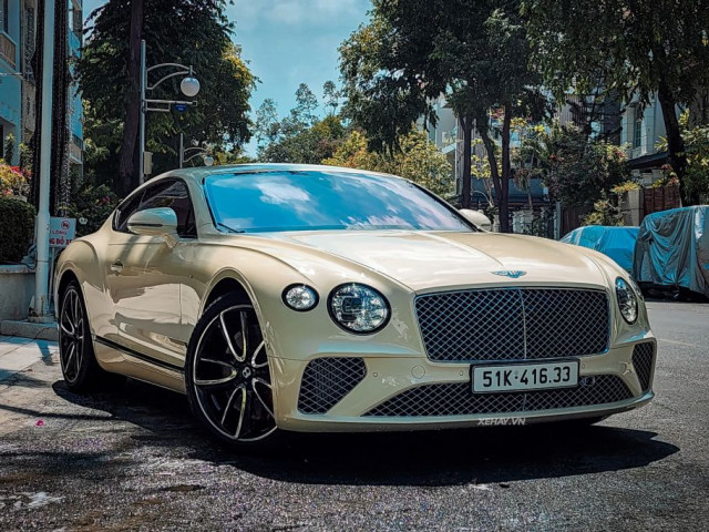 “Diện kiến” xe siêu sang Bentley Continental GT 20 tỷ đồng của đại gia Cường Đô La