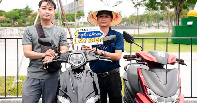 Người dân TP.HCM chen chân “đổi xe xăng lấy xe điện” tại VinFast Xanh Fest Icon