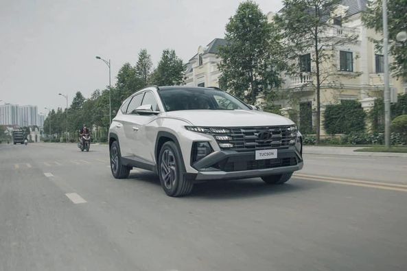 Hyundai Tuson 2025 lộ diện không che chắn tại Việt Nam, ngày ra mắt sắp cận kề?