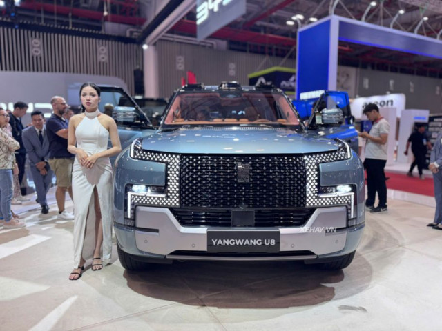 [VMS 2024] Chiêm ngưỡng YangWang U8: SUV điện có khả năng lội nước