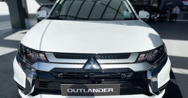Ngắm chi tiết dòng SUV Mitsubishi Outlander giá từ 825 triệu đồng