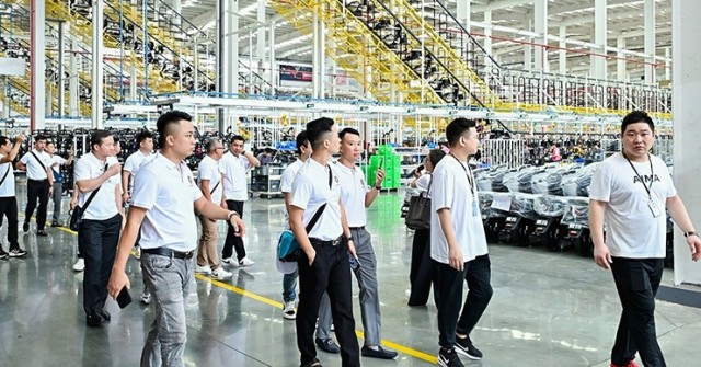 Đại lý phân phối POWELLDD Việt Nam tham quan Nhà máy AIMA Quảng Tây
