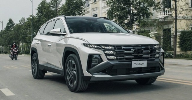 Hyundai Tucson 2024 lộ diện “không che” trên đường phố Việt