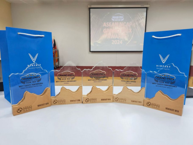 VinFast VF 8 giành chiến thắng vang dội tại lễ trao giải của ASEAN NCAP
