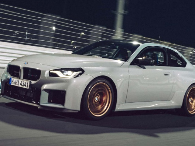 BMW M2 CS 2026 trình làng: Hiệu suất vượt trội, trọng lượng giảm kỷ lục