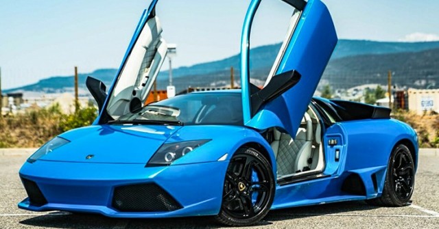Lamborghini Murcielago chạy lướt 16.500km được chào bán hơn triệu USD