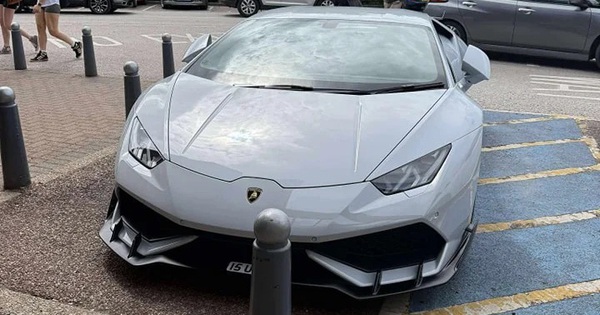Bị chỉ trích vì đỗ xe ở chỗ cho người khuyết tật, tài xế Lamborghini làm một hành động khiến cả MXH 