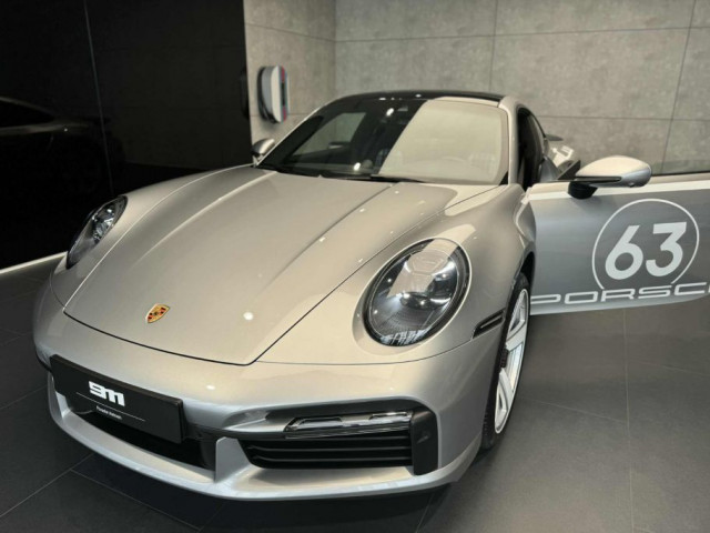 Cận cảnh Porsche 911 Turbo 50 Years giá hơn 20 tỷ đồng tại Việt Nam