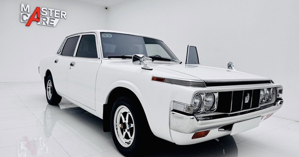 Đỉnh cao độ xe là về zin: Toyota Crown 1975 của ông Đặng Lê Nguyên Vũ như thể mới xuất xưởng, 50 tuổi vẫn mượt mà