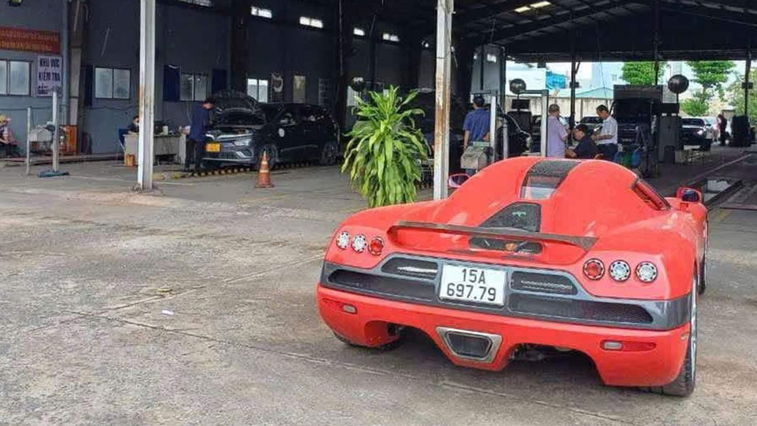 Siêu xe triệu đô Koenigsegg CCX đầu tiên và duy nhất tại Việt Nam ra biển số sau nhiều năm chật vật