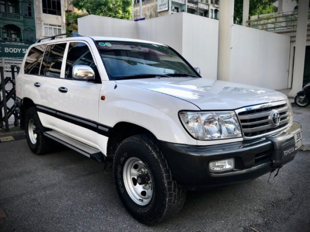 Toyota Land Cruiser 105 máy dầu “zin” đời 2005 được rao bán 1,3 tỷ đồng